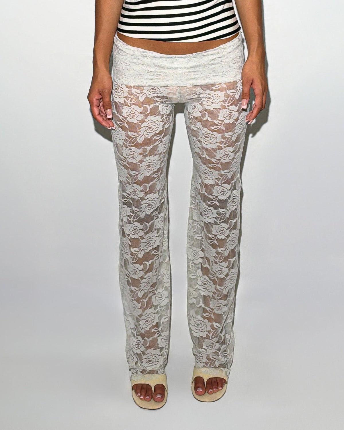 Daisy lace pants